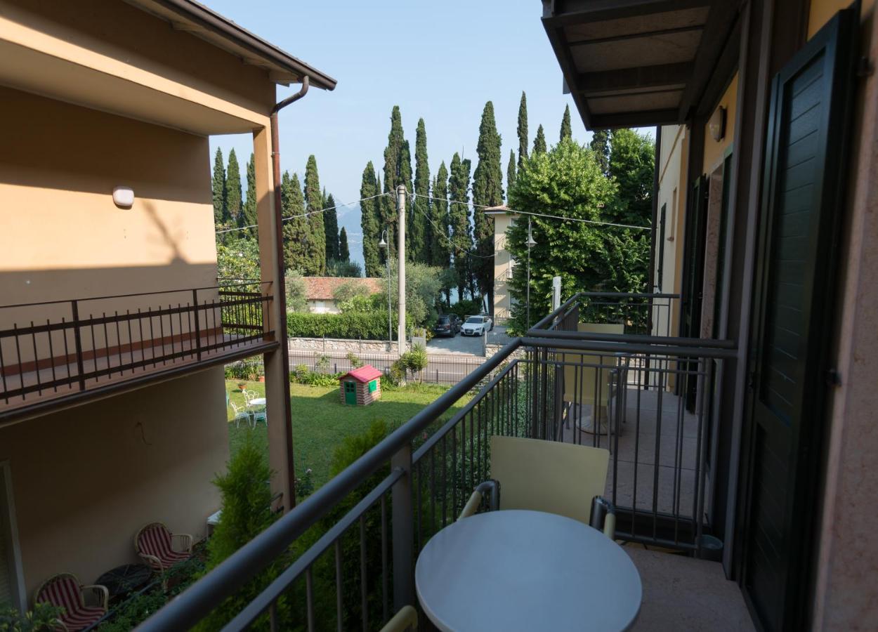 Hotel Al Caval Torri Del Benaco Exterior foto