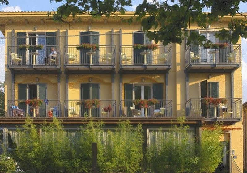 Hotel Al Caval Torri Del Benaco Exterior foto